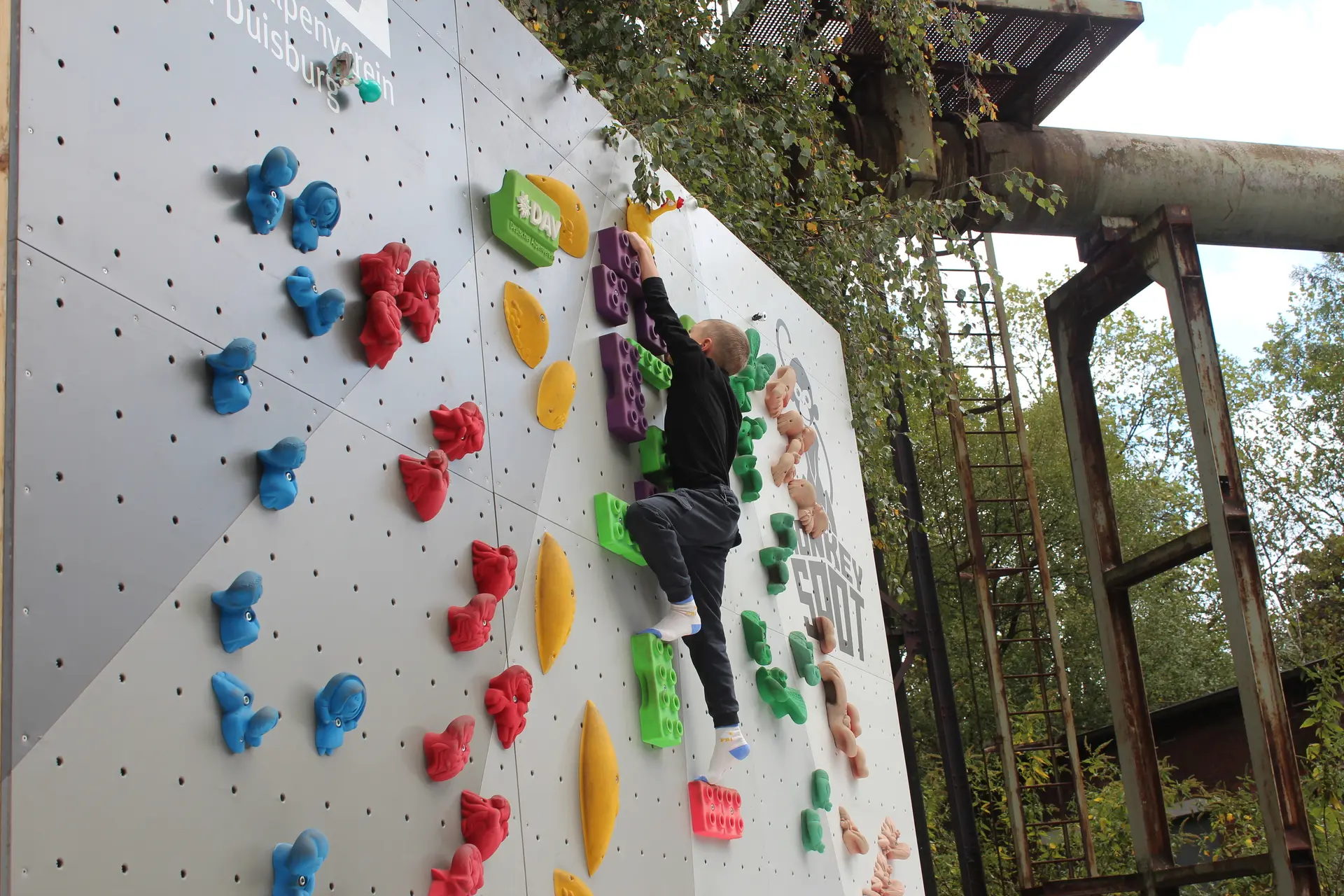 125 Jahrfeier: an der Boulderwand | © Ulrike Impelmann