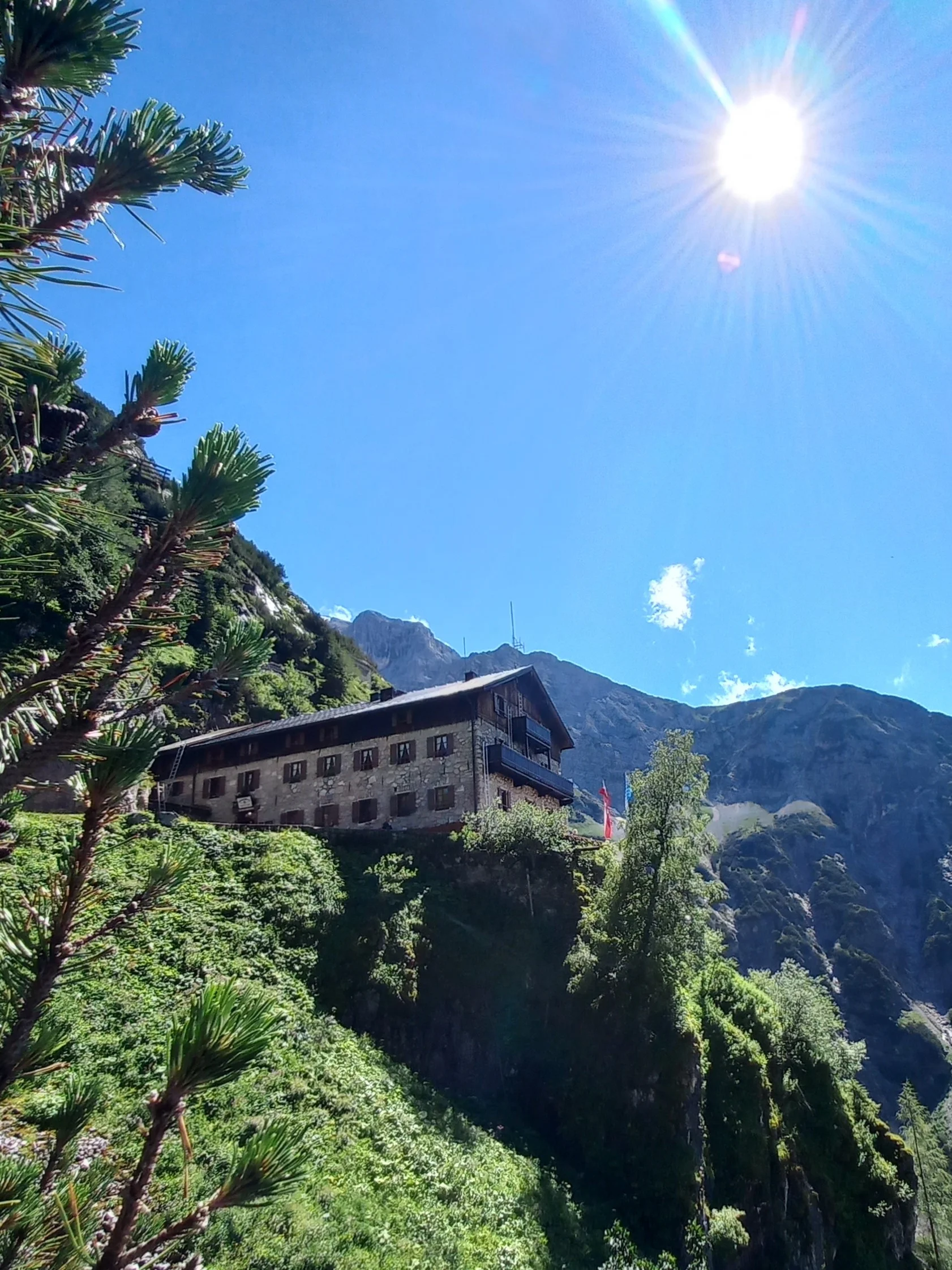 Karwendelhaus (1765 m) | © Markus Mittasch