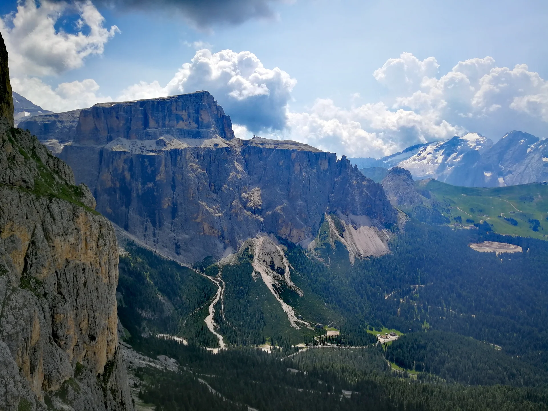 © Oliver Knorre / Pordoi Westwand und Marmolada