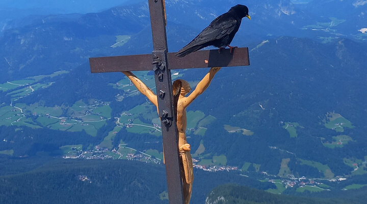 © Markus Mittasch und Eckhard Deflize/Hocheck Gipfelkreuz, Blick auf Ramsau