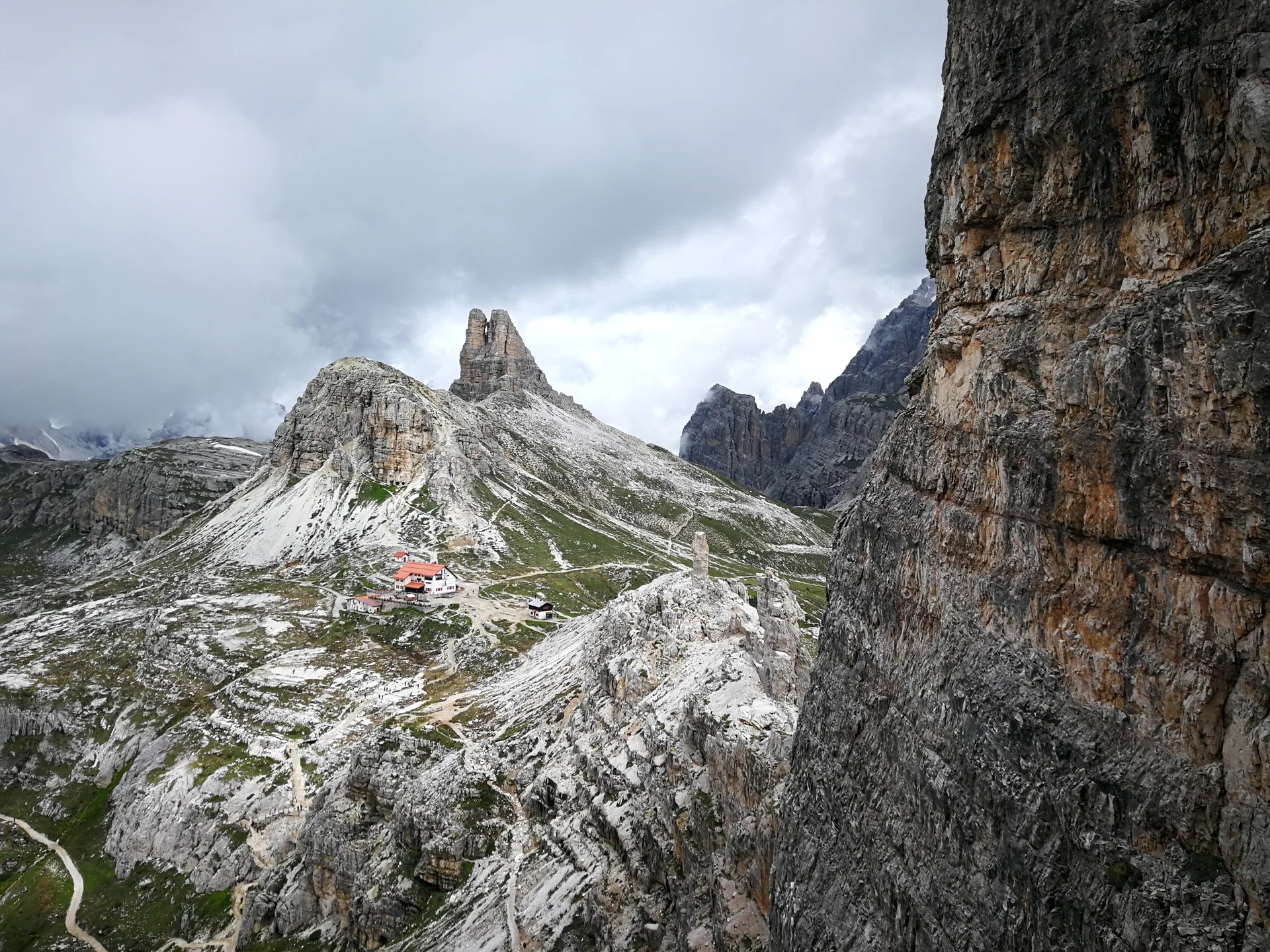 © Dreizinnenhütte mit Toblinger Knoten / Oliver Knorre