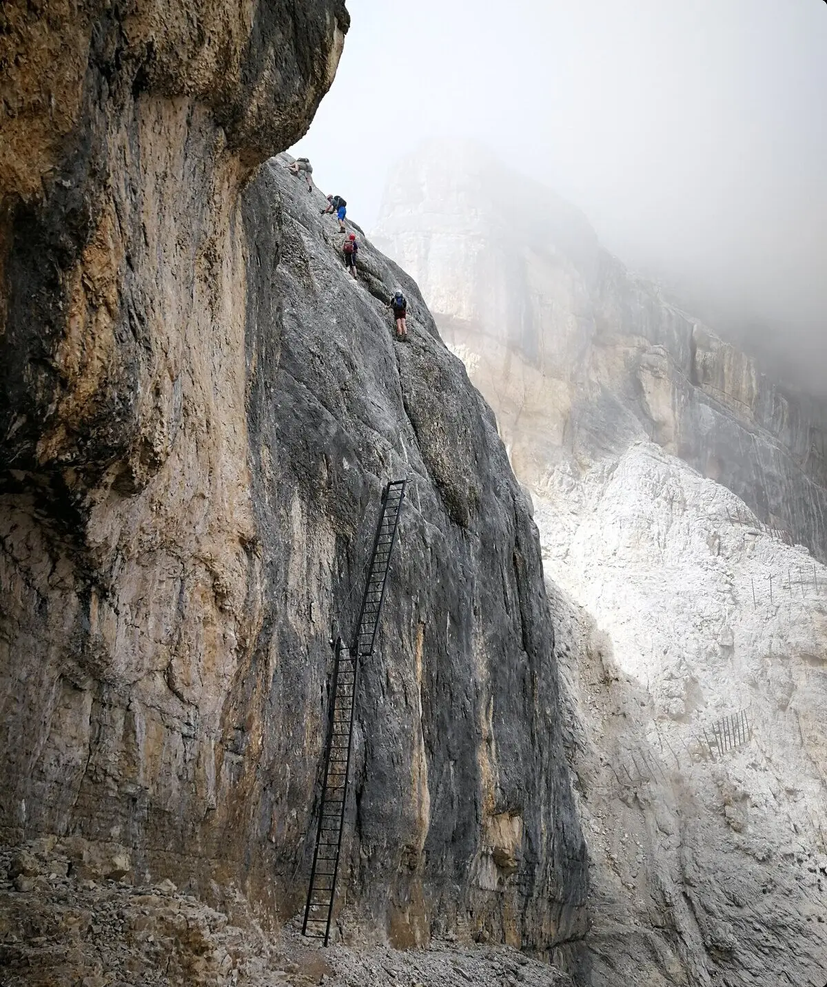 © Oliver Knore/ Via Ferrata Guiseppe Olivieri